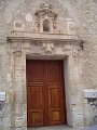 3. Puerta principal de la parroquia.